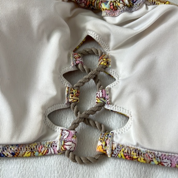 Bohemian Halter top bikini with tassels - Picture 8 of 9